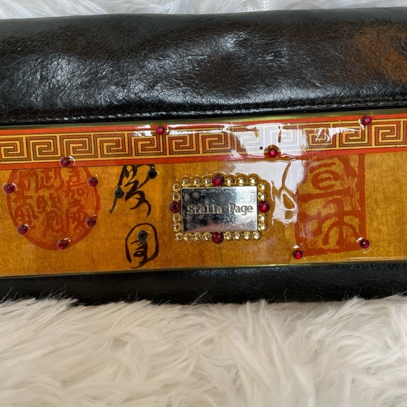 Stella Ladies Wallet - Picture 2 of 6